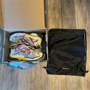 Balenciaga Mens Runner Multicolor Mesh Sneakers size 44 DISTRESSED